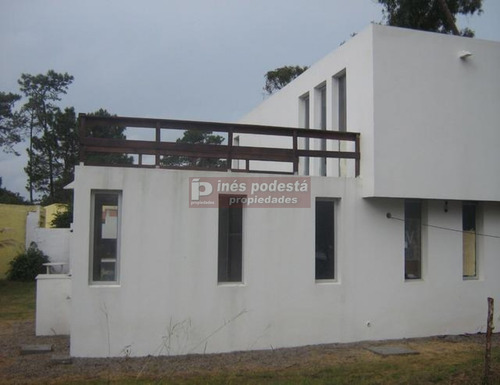 Casa En Pinares- Ref: 37553