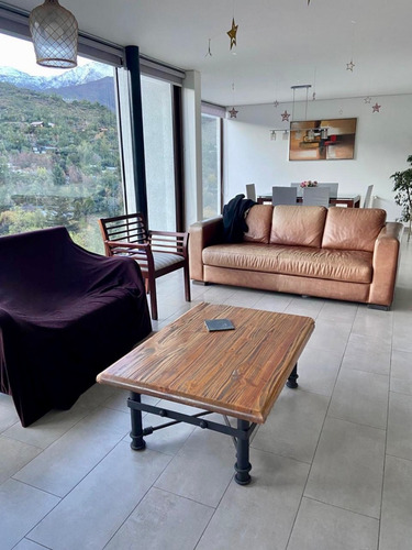 En Arriendo! Espectacular Casa Con Vista A Stgo. El Arrayán