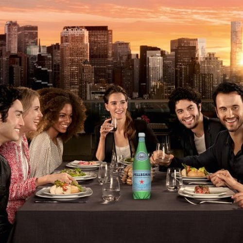 Imagem 2 de 4 de 12x Água Com Gás San Pellegrino 1l
