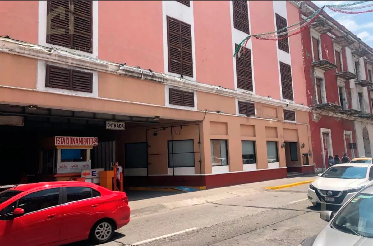 Local En Renta En Avenida Independencia, Una De Las Más Transitadas Del Centro De Veracruz