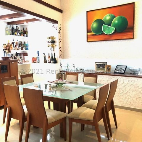 Imagen 2 de 12 de Casa En Venta Clnas De Sta.monica 21-20317 Caro Fermoso 04242083128