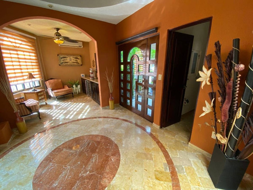 Imagen 9 de 30 de Espectacular Casa En Venta Frente Al Mar, S-p1-04