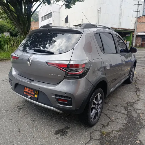 Renault Stepway 1.6 Dynamique / Intens Automática