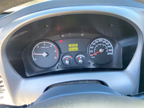 Kia Bongo 2.5 TD DIESEL STD CS MANUAL