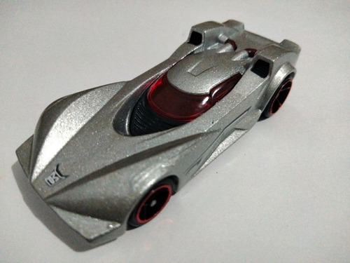 Hot Wheels Scoopa Di Fuego Deportivo Plateado