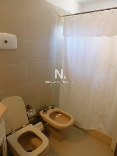Alquila Apartamento 3 Dormitorios , 2 Baños-ref:2521