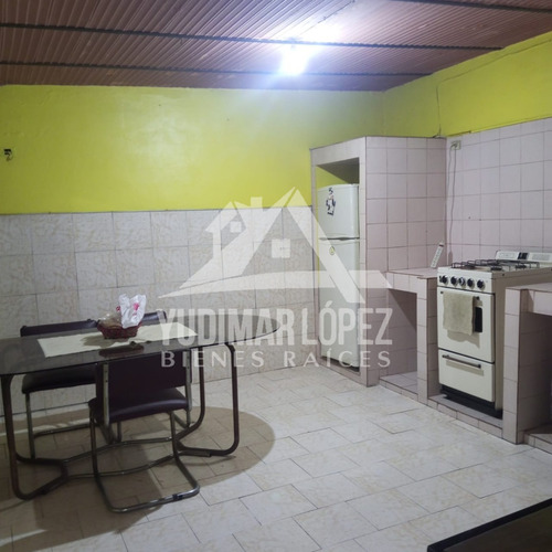 Cómoda Habitación En Alquiler Para Damas, Sector Camoruco, El Castaño, Maracay Edo. Aragua.