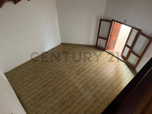 69 11 Y 12 Casa En Venta 3 Dormitorios La Plata
