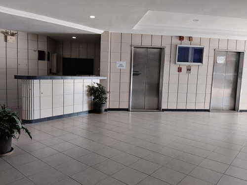 Imagen 2 de 14 de En Venta Oficina En C.c.dinastia Av. Valencia Entre Av El Cementerio Y Río Cabriales,naguanagua LG