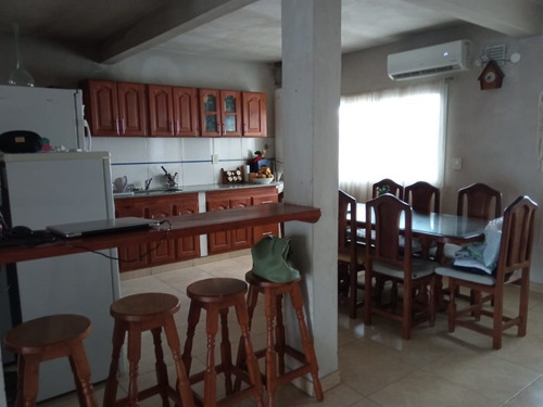 Imagen 4 de 14 de Galpon Con Vivienda En Venta En Villa Luzuriaga