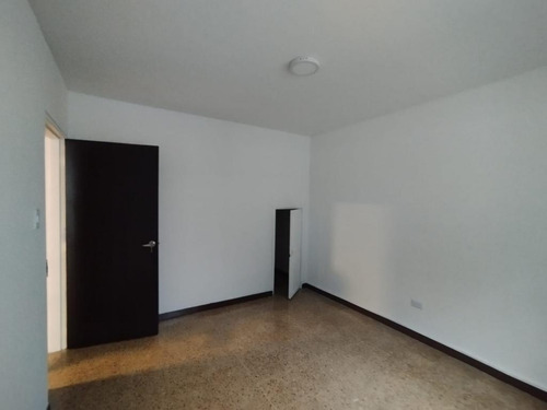 Casa En Arriendo En Pampalinda. Cod A10821