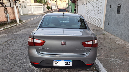 Fiat Grand Siena 1.6 16v Essence Flex Dualogic 4p