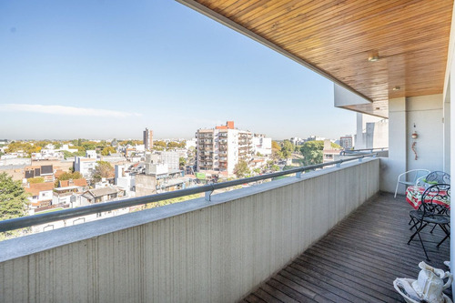 Penthouse Único En Haedo Con Terraza Y Cochera
