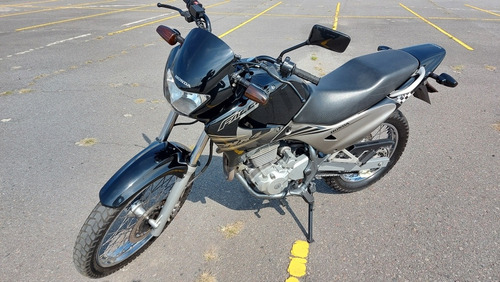 Imagen 25 de 25 de Honda Falcon 400 Nx4 (2011)