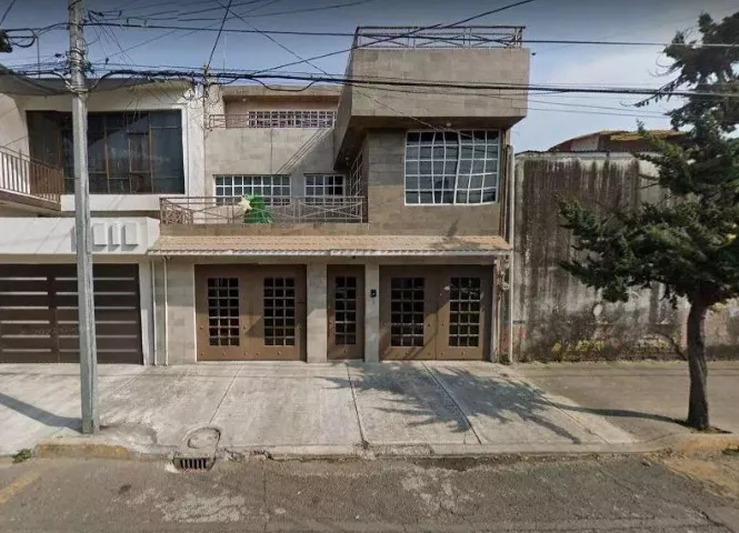 Cómoda Y Amplia Casa A La Venta En La Nueva Santa María, Gran Remate Bancario