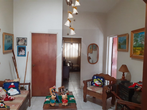 Imagen 4 de 8 de Casa Cómoda De Un Nivel En El Ingenio