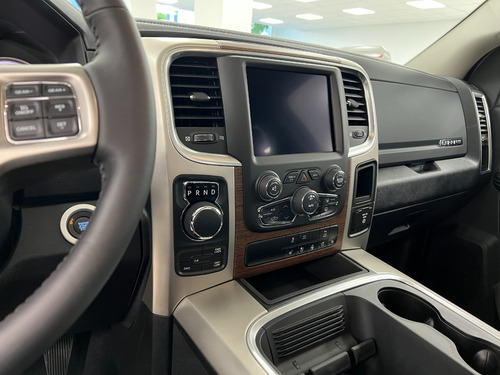 Imagen 9 de 20 de Ram 1500 2023 5.7 Laramie At8 V8 Stock 0km Sport Cars-bb