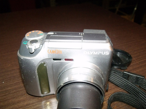 Camera Digital Olympus C 730 Ultra Zoom