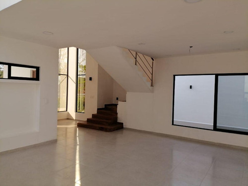 Casa En Venta/renta Merida, Carretera Progreso En Privada, Entrega Inmediata.