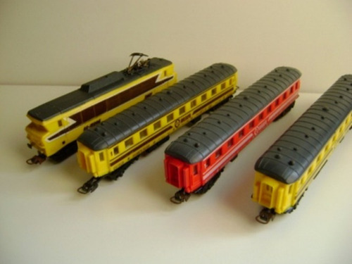Imagen 5 de 6 de Nico Loco Y 3 Coches Antiguos Paya Made España H0 (sth 10)