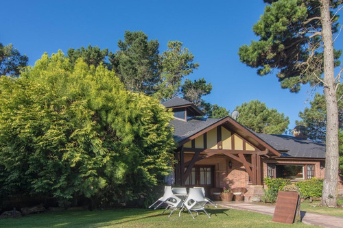 Imagen 3 de 29 de Casa En Venta Sobre Golf- 5 Ambientes - Zona Alamos - Pinamar