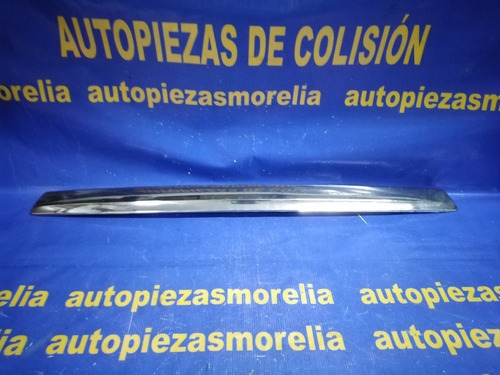 Moldura Cajuela Attitude 2015 2019 Usado Original C/rallonci