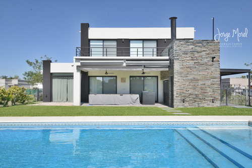 Casa Interno #0-100 - Pilar Del Este - Santa Emilia - 510m2 #id 17982