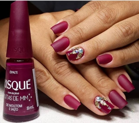 esmalte risque de salto e moletom