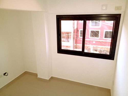 Imagen 10 de 13 de Hermoso Departamento De 2 Ambientes Con Balcón Al Frente.
