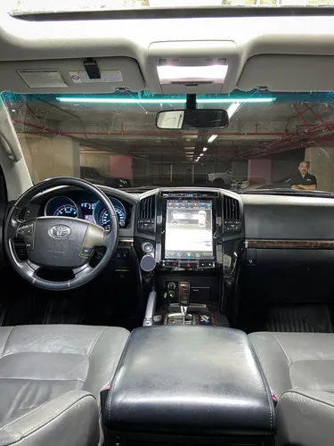 Toyota Land Cruiser V8 VX LC200 IMPERIAL 4X4 4.7 AT