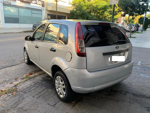 Ford Fiesta 1.6n Ambiente Plus 5 Ptas Plata 2013