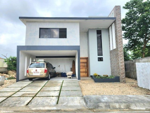 Casa En Venta En Punta Cana, Bávaro, 3 Habitaciones, Con Pis