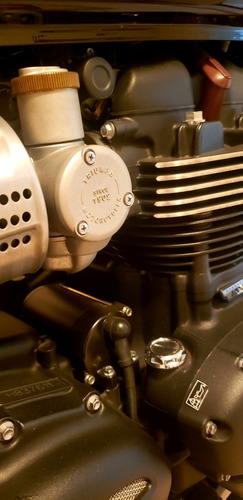 Imagen 8 de 11 de Triumph Bonneville T120 Black