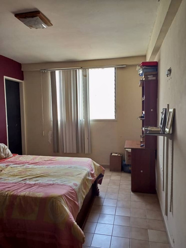 Imagen 7 de 8 de En Venta Apartamento En Res Nagua Dos, Av. Bolívar Vieja De Naguanagua.