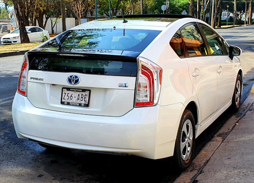 Toyota Pruis 2015 Premium Qp Factura De Agencia Impecable!!