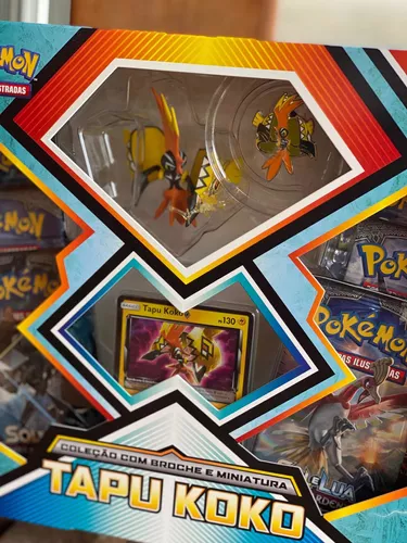 Brinquedo Pokémon Coleção Tapu Koko Com Broche E Miniatura