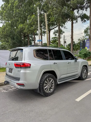 Toyota Land Cruiser 300 3.4 300 Zx