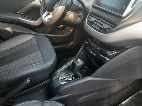 Imagen 16 de 17 de Peugeot 208 2019 1.6 Feline Tiptronic