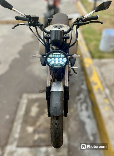 Rocketman 250cc Año 2021 Color Gris Todo Pagado.