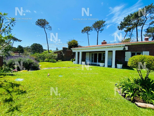Muy Linda Casa Toda Reciclada - Ref: 3174