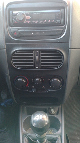 Imagem 13 de 14 de Fiat Strada 2014 1.4 Working Flex 2p