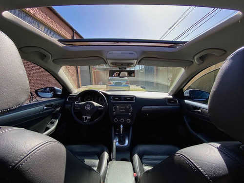 Imagen 18 de 25 de Volkswagen Vento 2012 2.0 Sportline Tsi 200cv Dsg