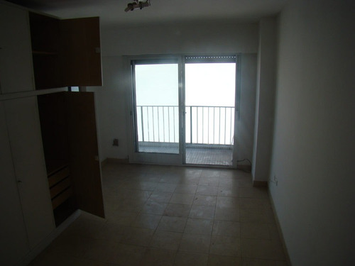 Alq $ 330.000 Saavedra/ Nuñez: Av.cabildo3800 E/paroissien Y Boulevard Garcia Del Río: Fte Pza Balcarce 1 Amb Cfte Bcon Bño Cpto