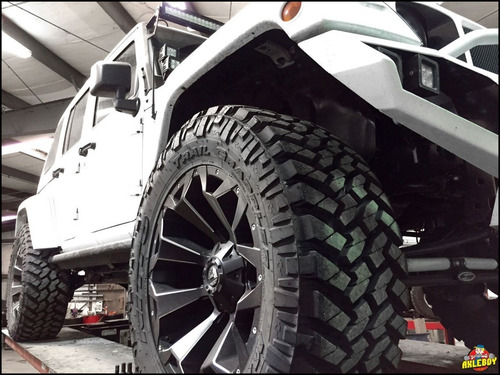 Imagen 5 de 8 de Llanta Nitto Trail Grappler Mt 295/70r17 121/118p Gajo