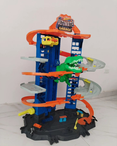 Pista Hot Wheels Ultimate Garage Dinosaurio 