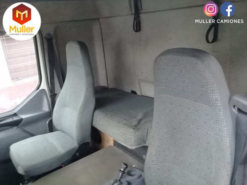 Imagen 5 de 6 de Volvo 240 Vm23 Modelo 2006 Con Caja Astpra