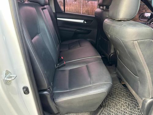 Imagen 5 de 11 de Toyota Hilux Srv