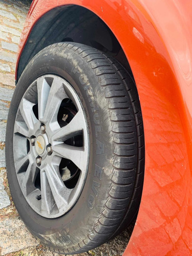 Chevrolet Onix 2014 1.0 Lollapalooza 5p