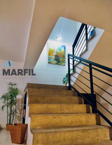 Casa Residencial Céntrica Con Alberca En Venta En Lomas Vista Hermosa Colima