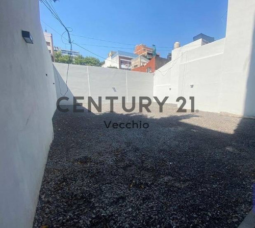 Imagen 3 de 4 de Venta De Cochera A Estrenar En Flores !!!